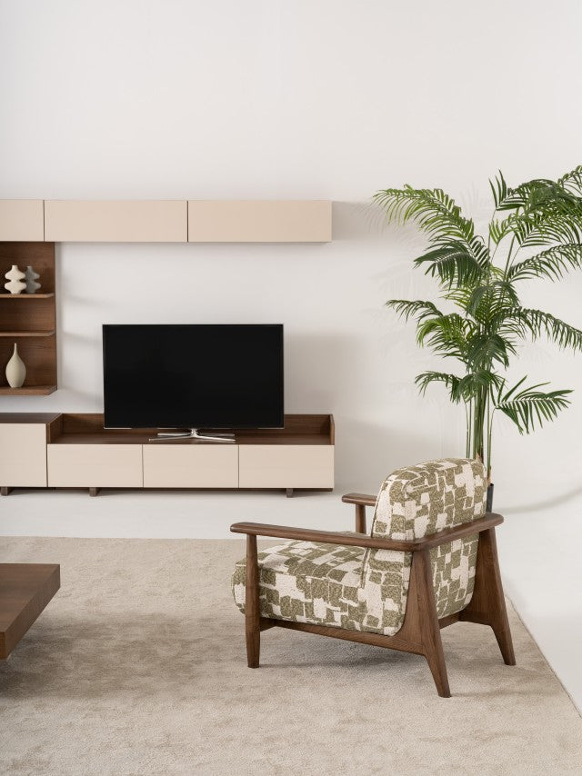 Quatro TV Stand