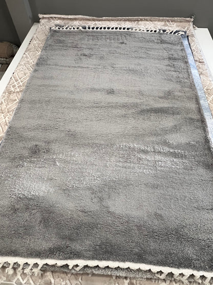 Kaira 1506A Grey Area Rug