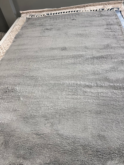 Kaira 1506A Grey Area Rug