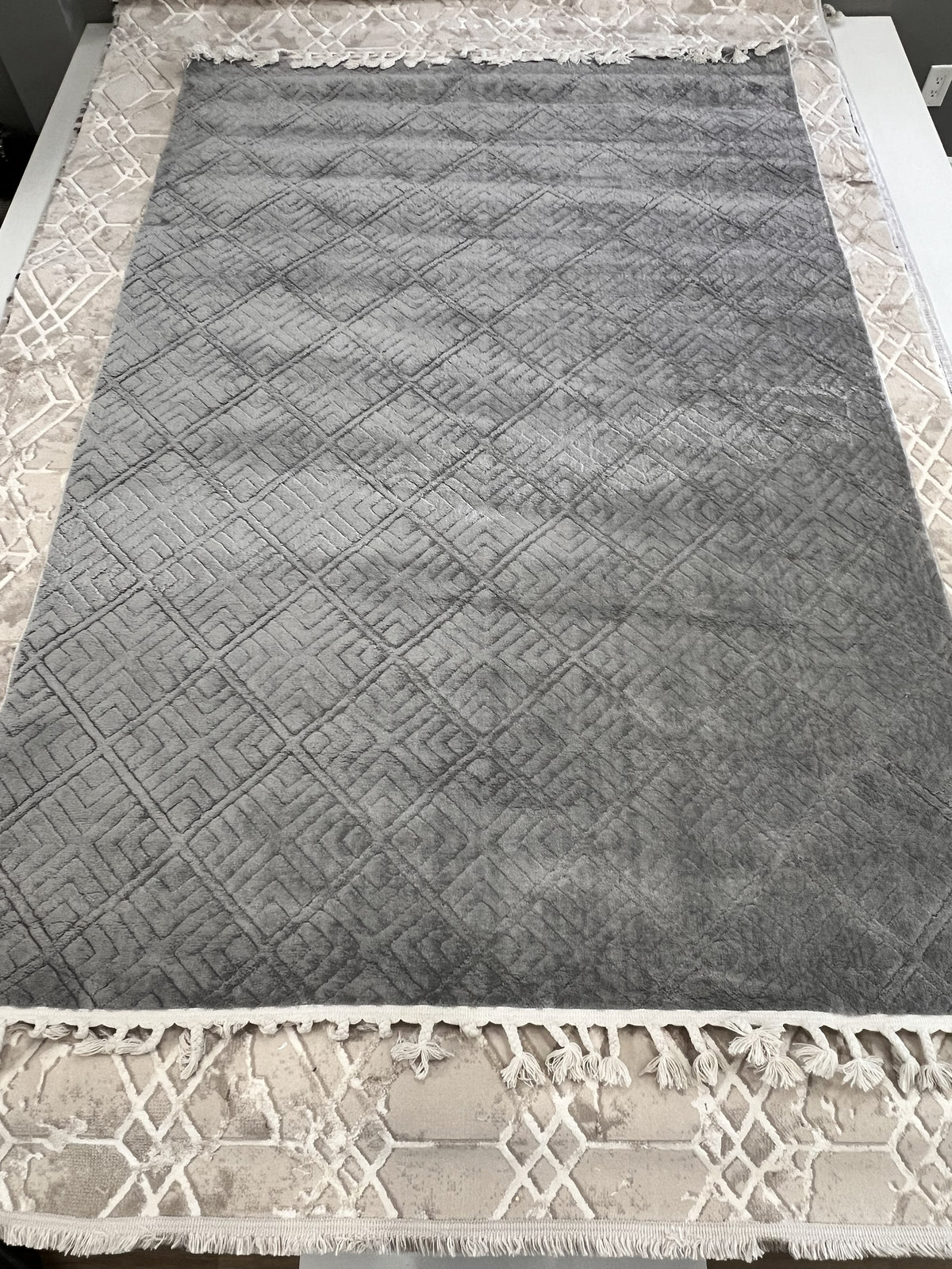 Meta 1540 Grey Area Rug