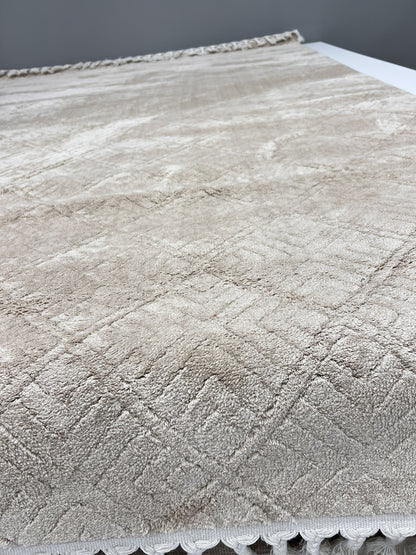 Meta 1549 Beige Area Rug