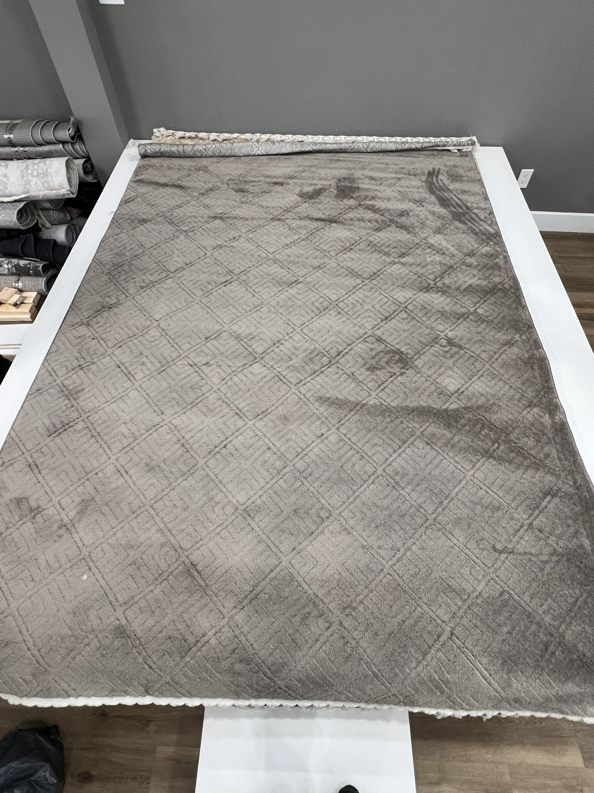 Meta 1549 Vizon Area Rug