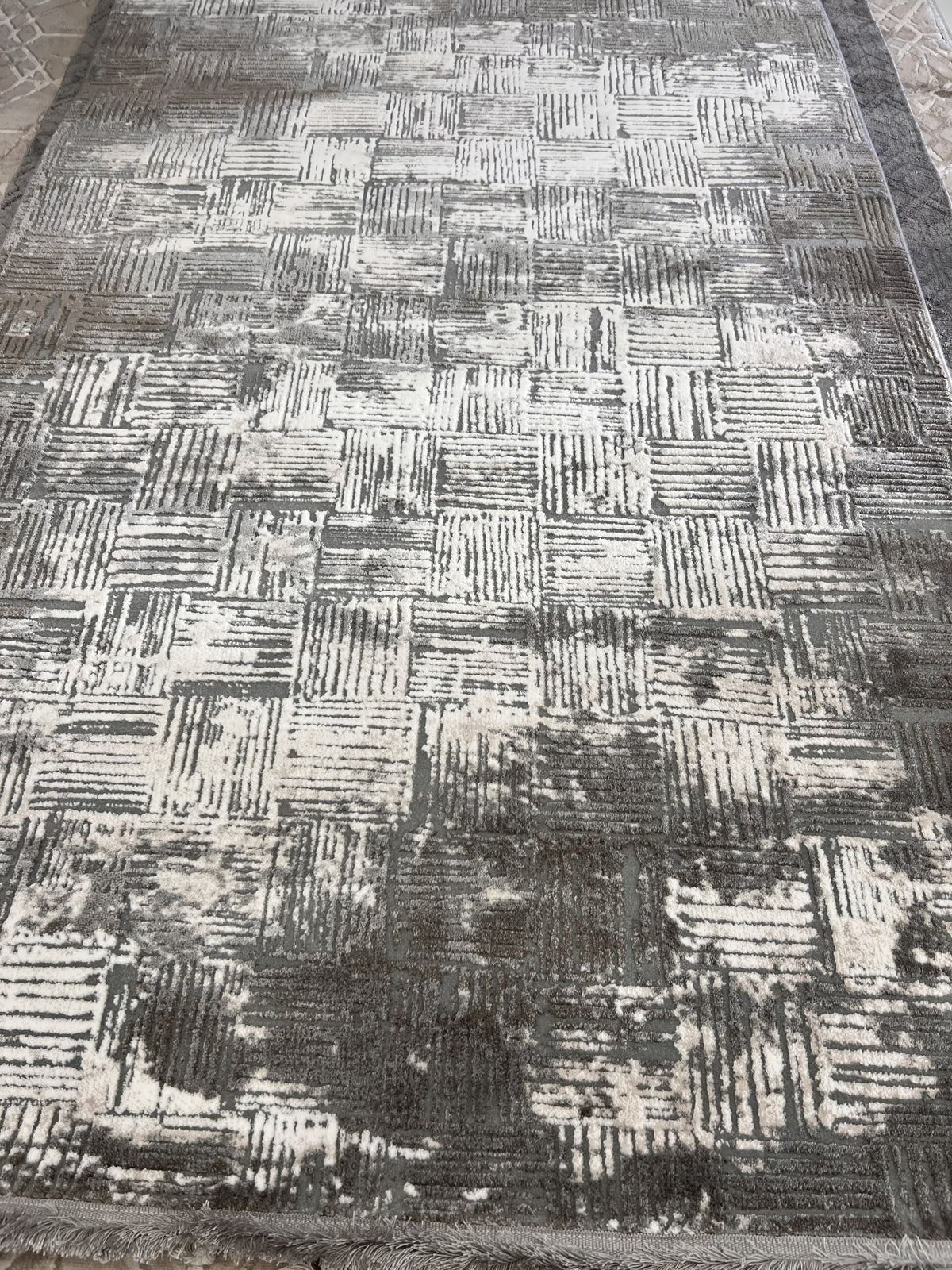 Pattern 9529 Grey Beige Area Rug