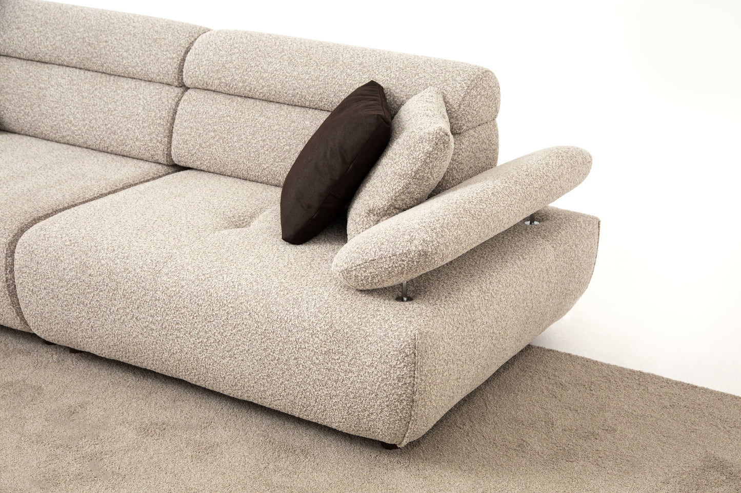 Nord Loveseat
