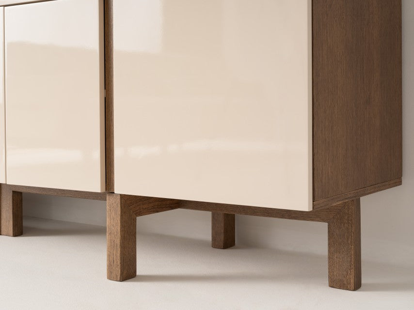Quatro Console